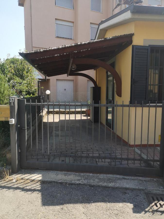 A Casa Di Amici Apartment Arezzo Luaran gambar